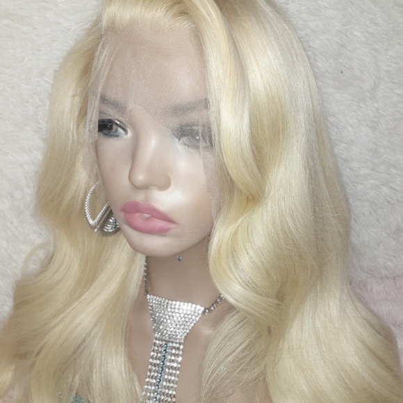 13x6 Hand Tied Golden Blonde Lace Front Wig 26 in - Picture 5 of 11